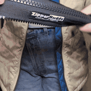 Starting a zipper with one hand
